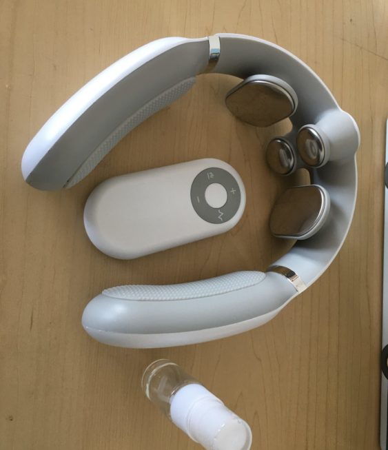 ネックマッサジャー(首のマッサージ器）