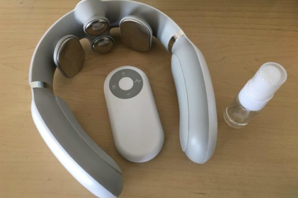 ネックマッサジャー(首のマッサージ器）